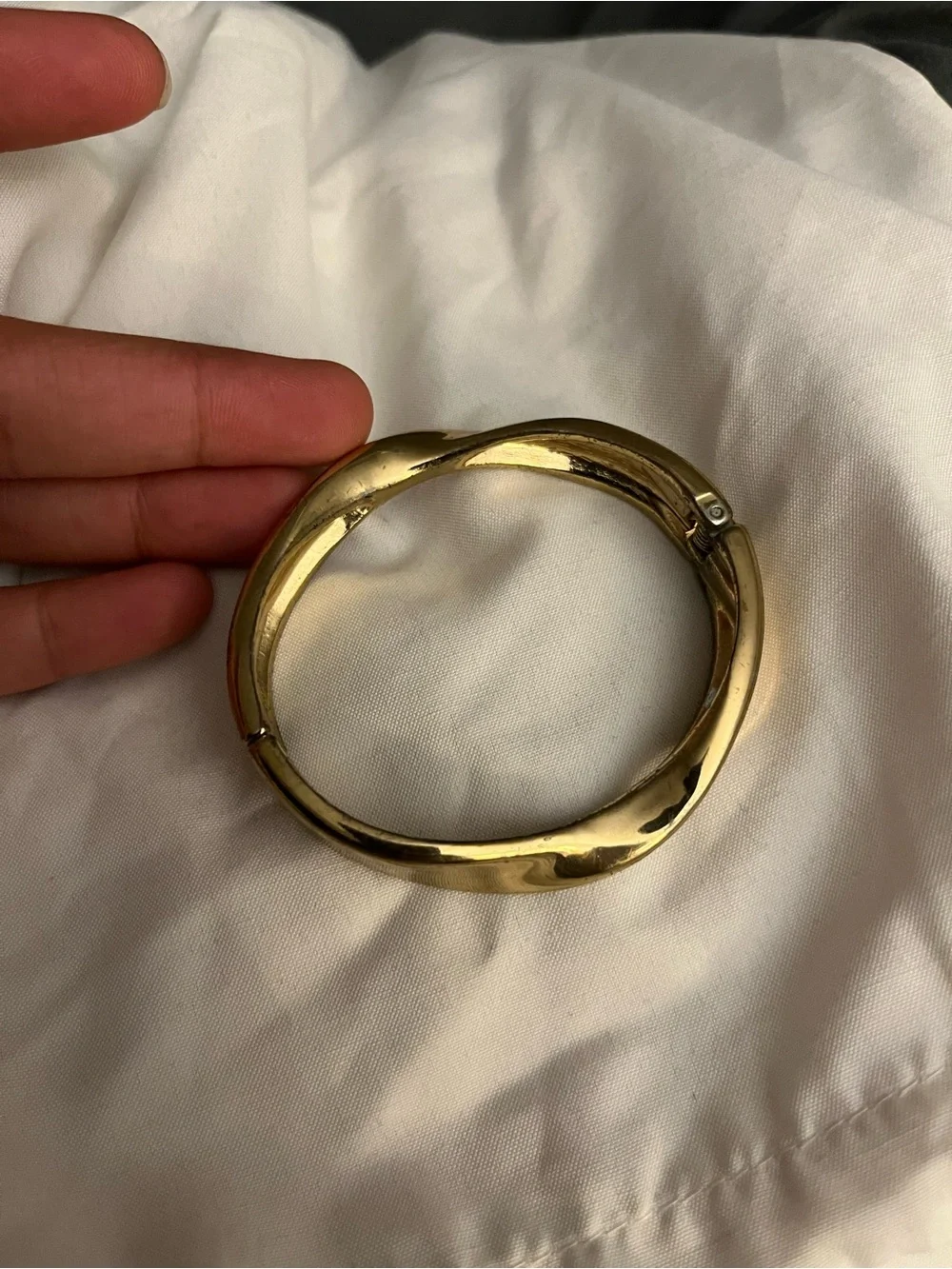 Zara Shiny Gold Twisted Hinged Bracelet